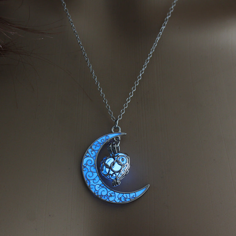 Glowing Pendant Necklaces Silver Plated Chain Necklaces - More bang for your bucks