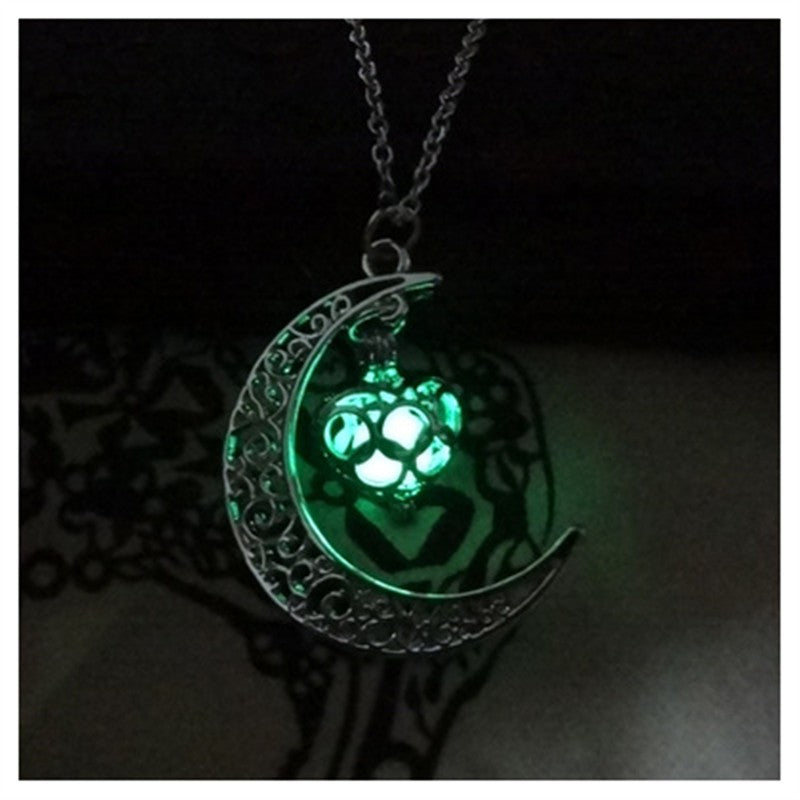 Glowing Pendant Necklaces Silver Plated Chain Necklaces - More bang for your bucks