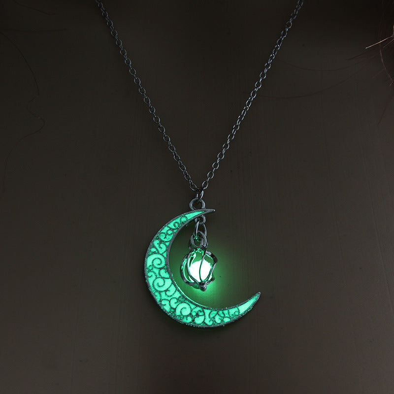 Glowing Pendant Necklaces Silver Plated Chain Necklaces - More bang for your bucks